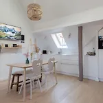 Travel Homes - The Parc, Next To Champ De Mars